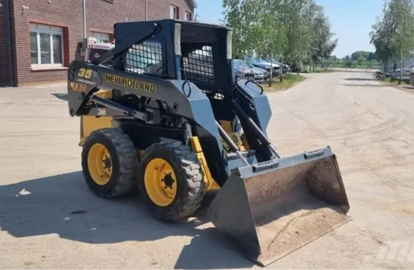 Mini krautuvas New Holland L 150